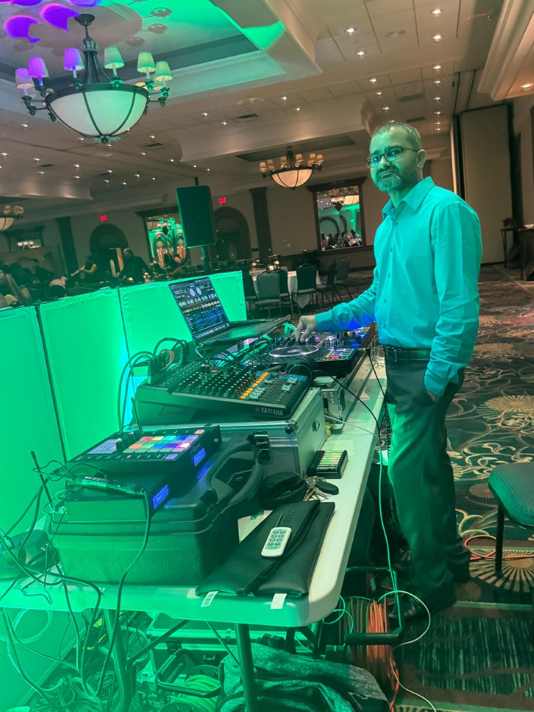 Shreeraj Entertainment - DJ Aashish Patel - Professional DJ Service